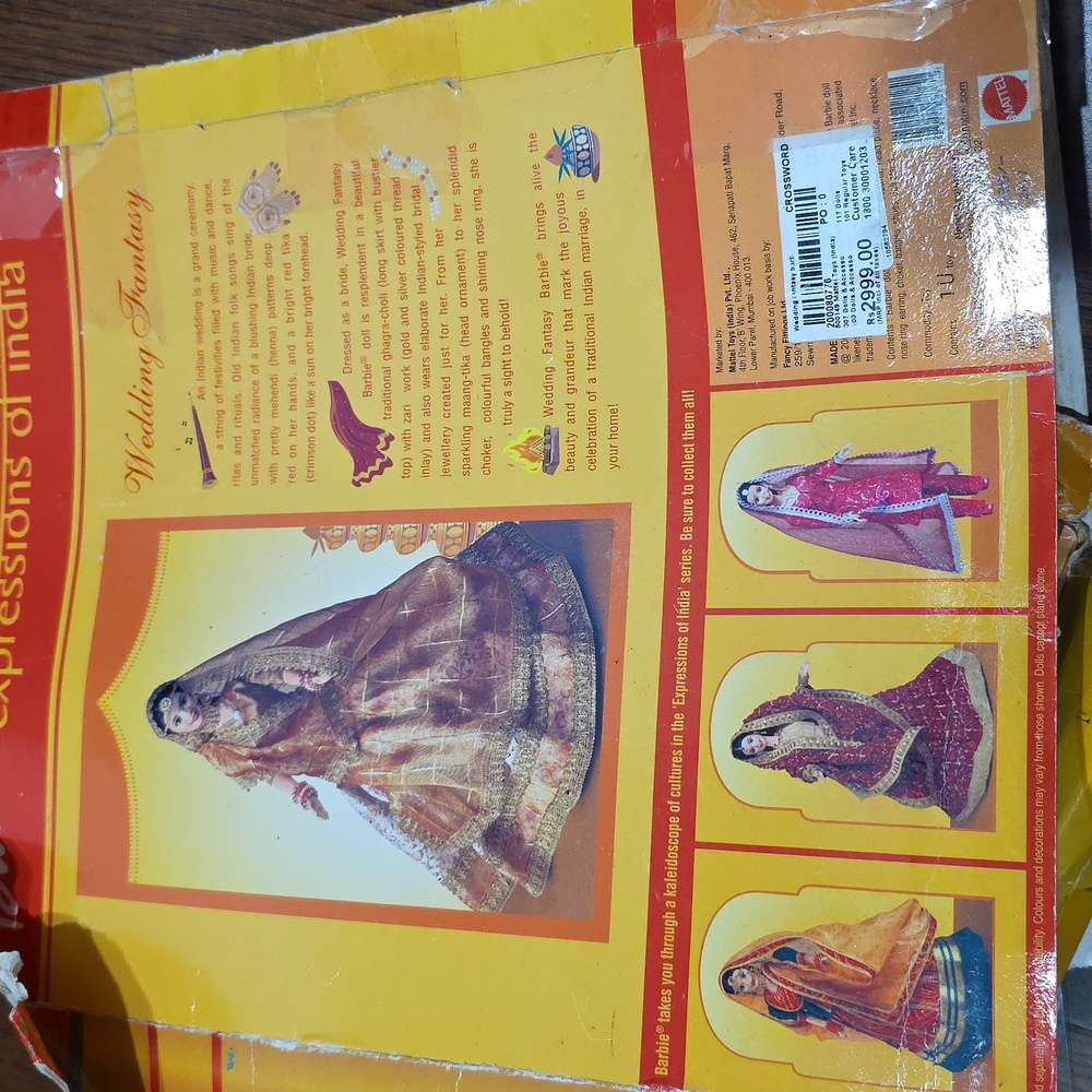 Barbie Expressions of India Doll in Red and Gold - Picture 8 of 9